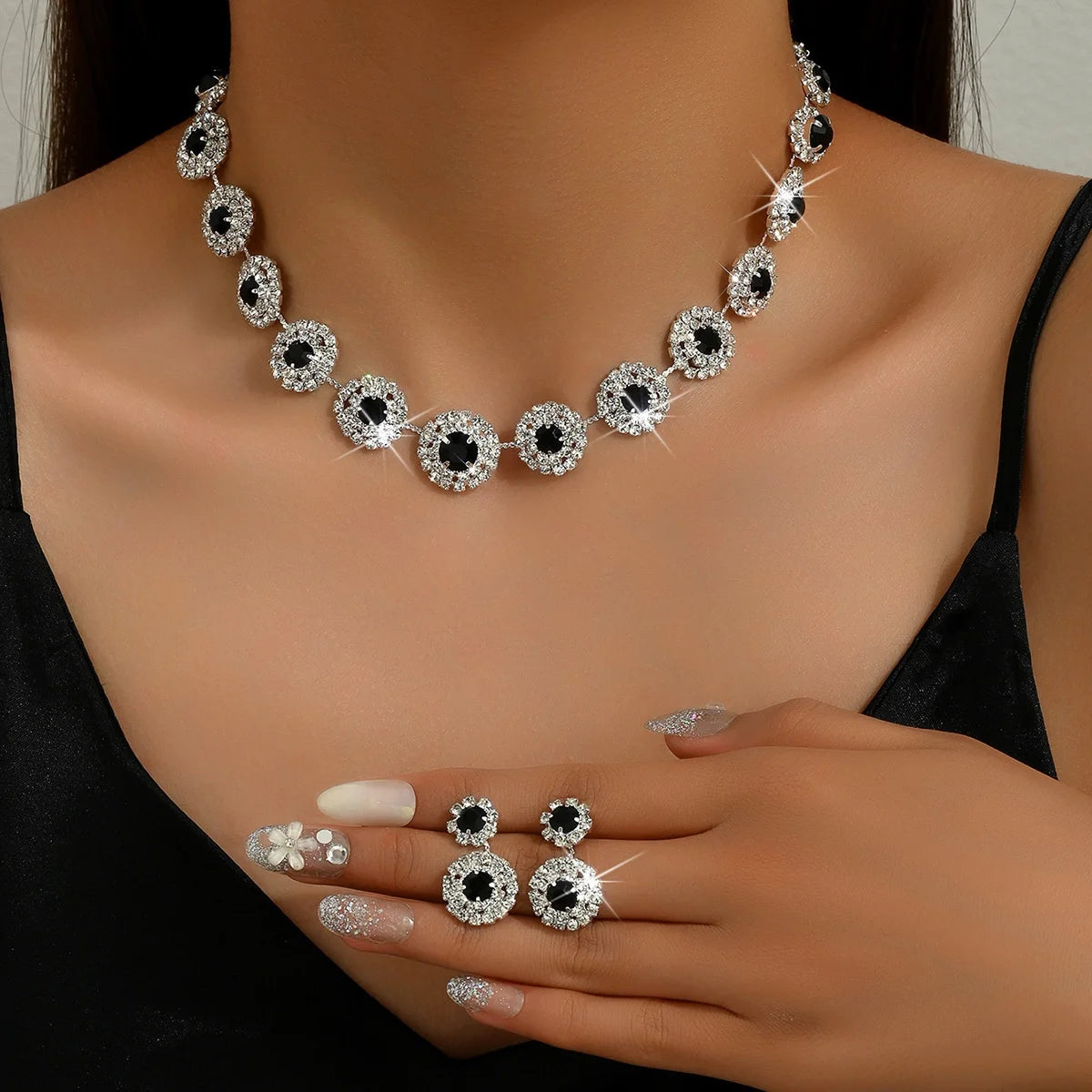 Lumière Necklace Earing