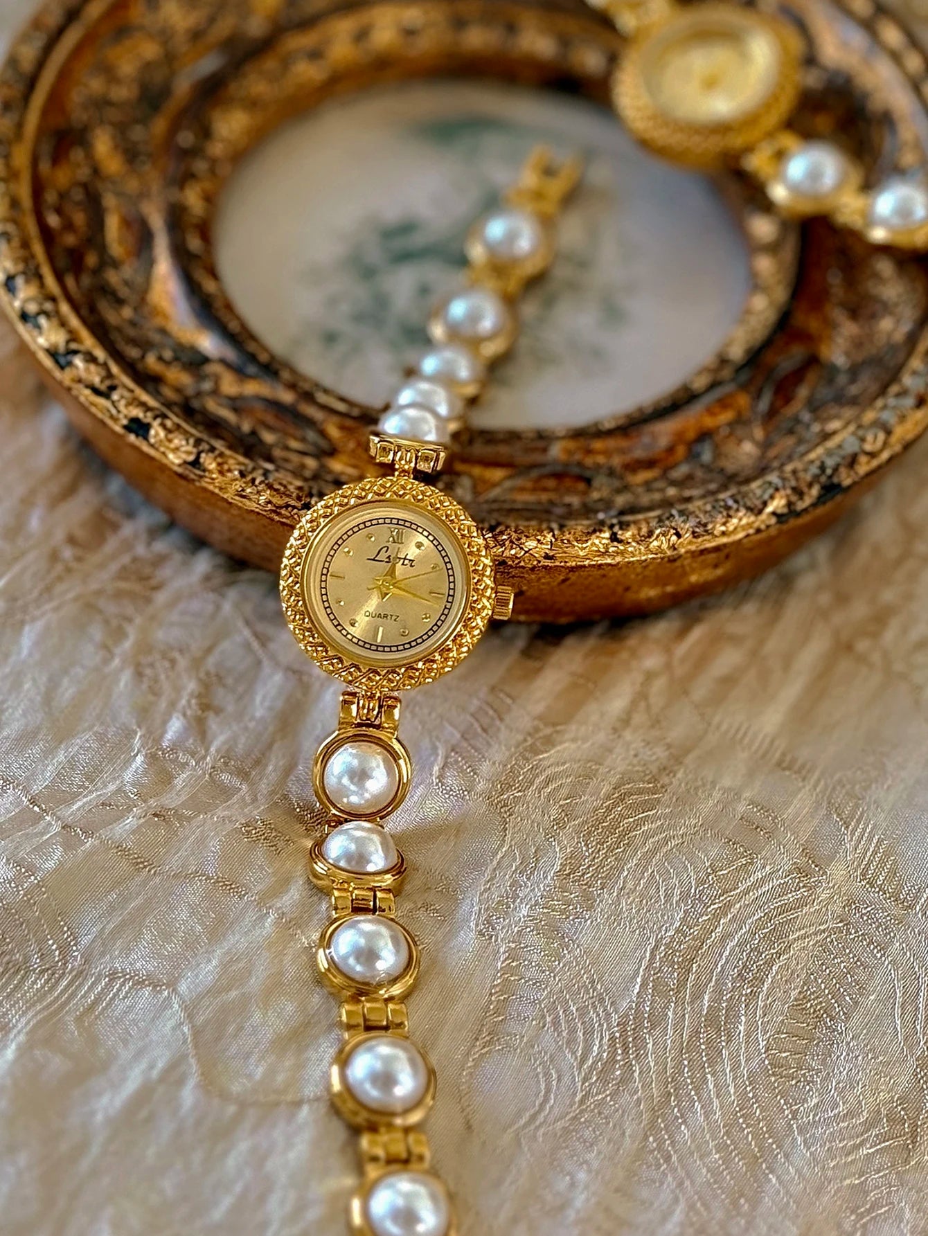 Aurelius Watch