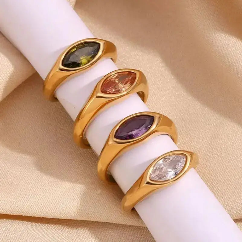 Fiora Ring