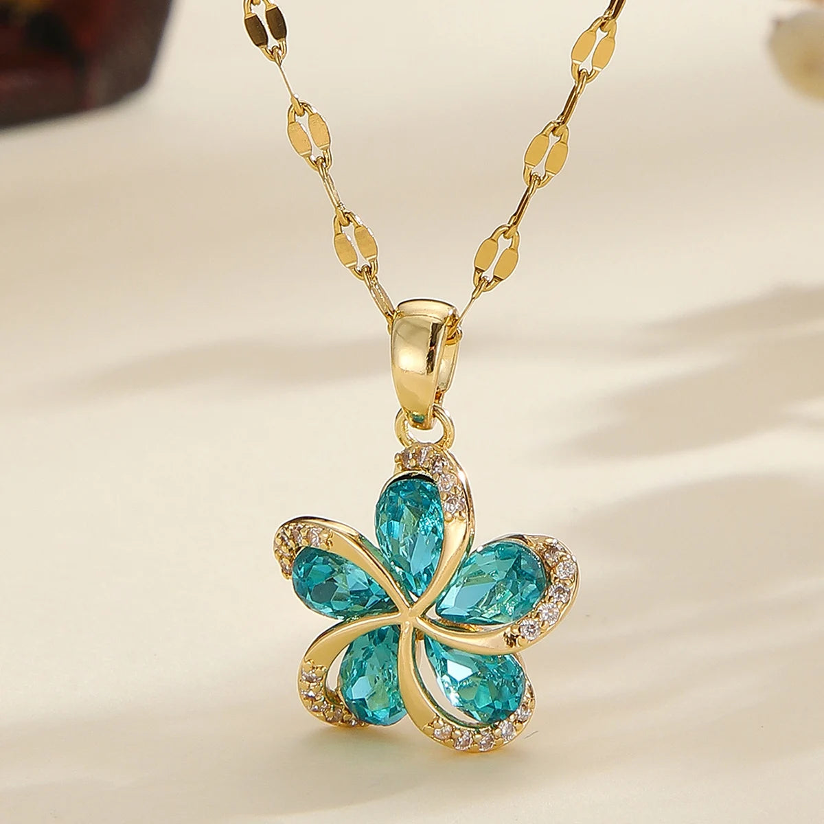 Essence Neckles