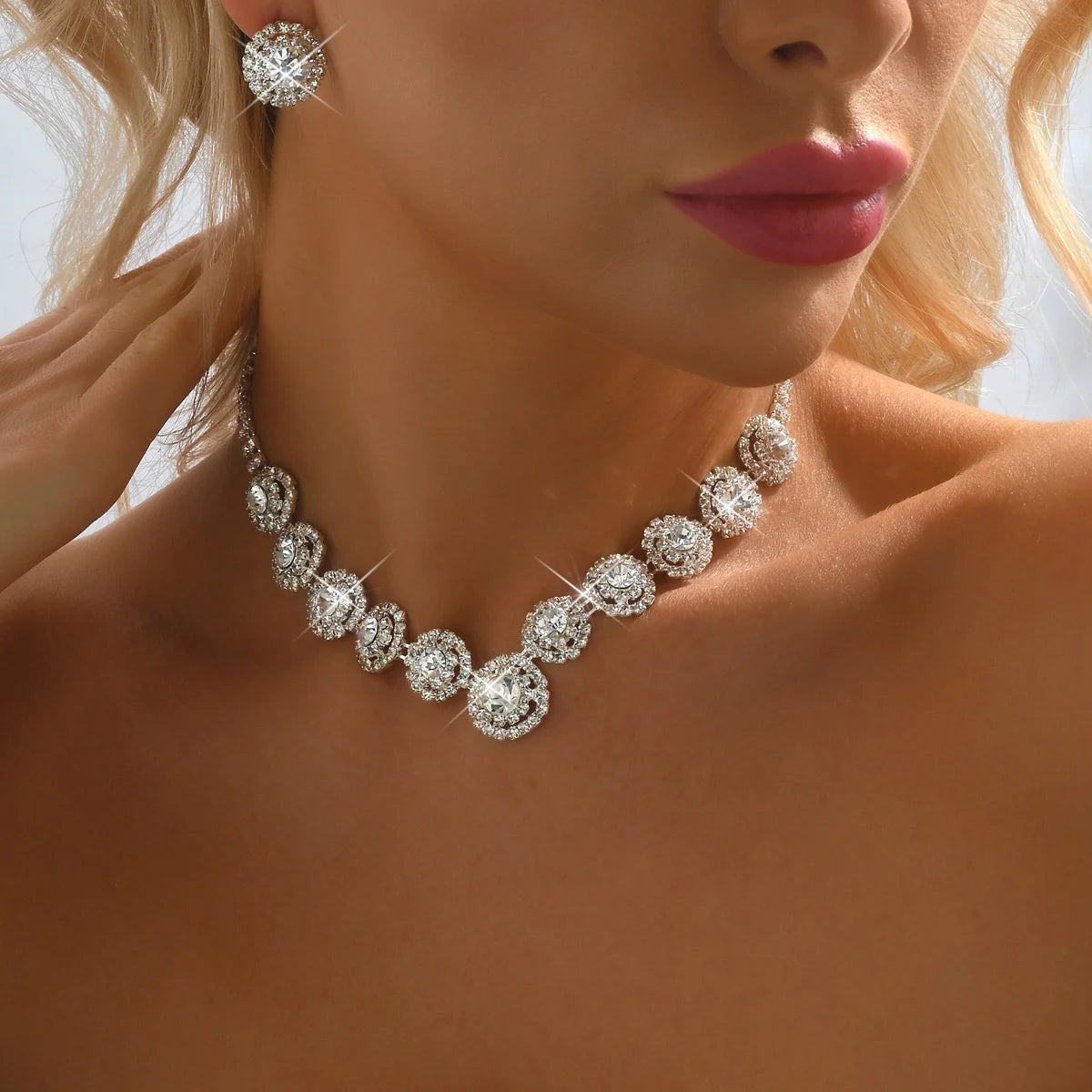 Lumière Necklace Earing